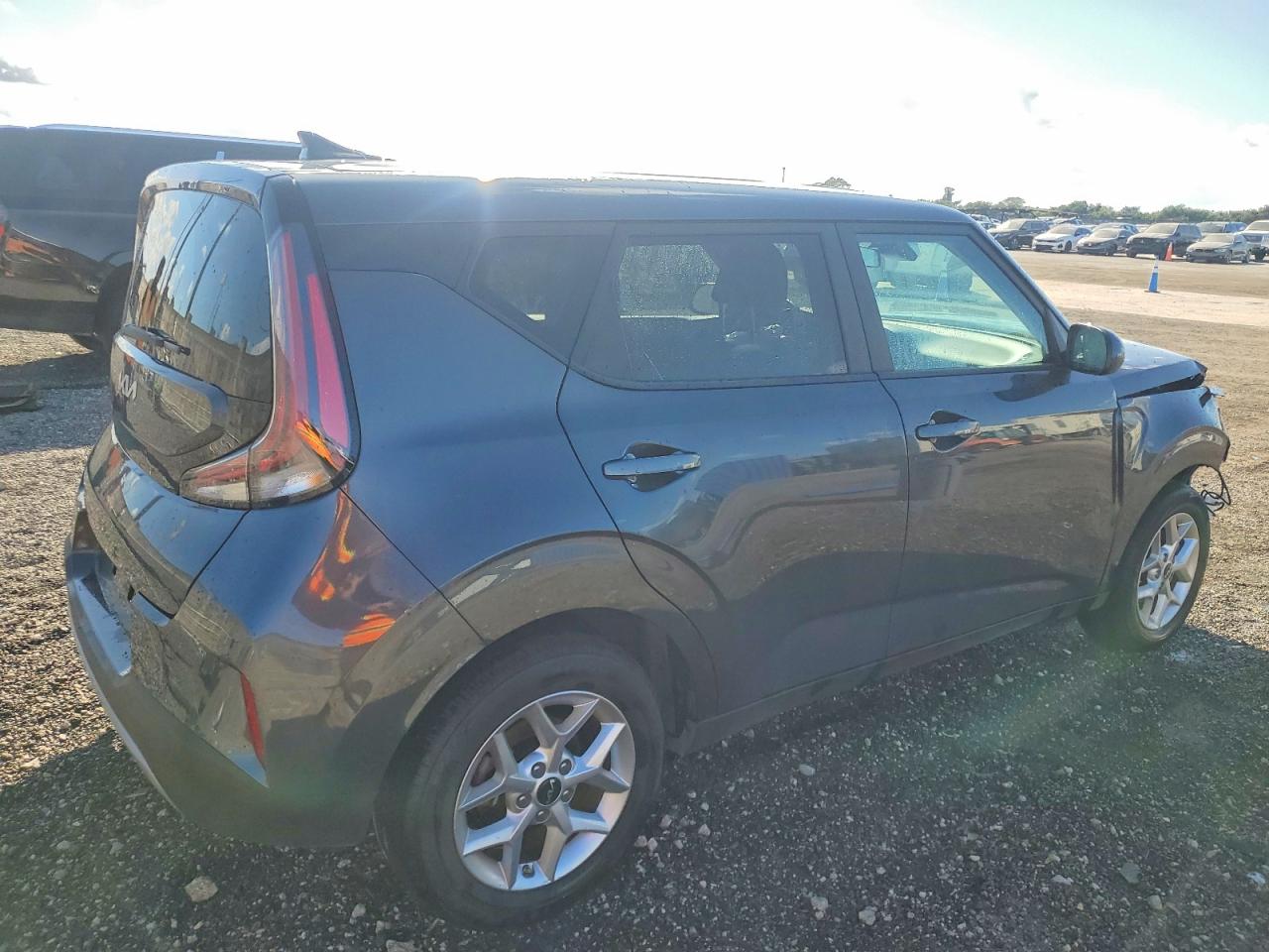 2025 KIA SOUL LX photo 3