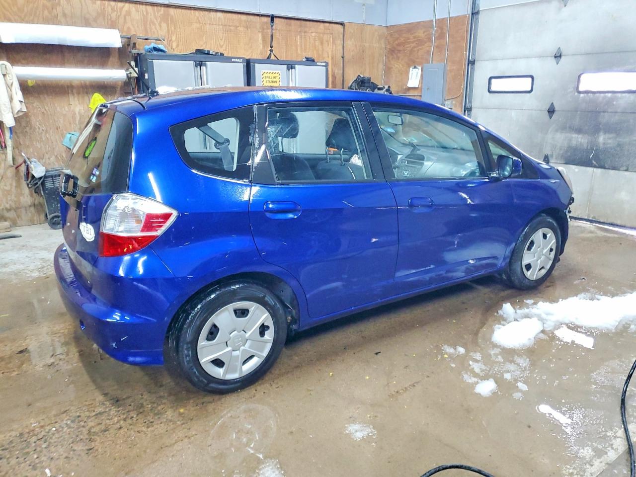 2013 HONDA FIT photo 3