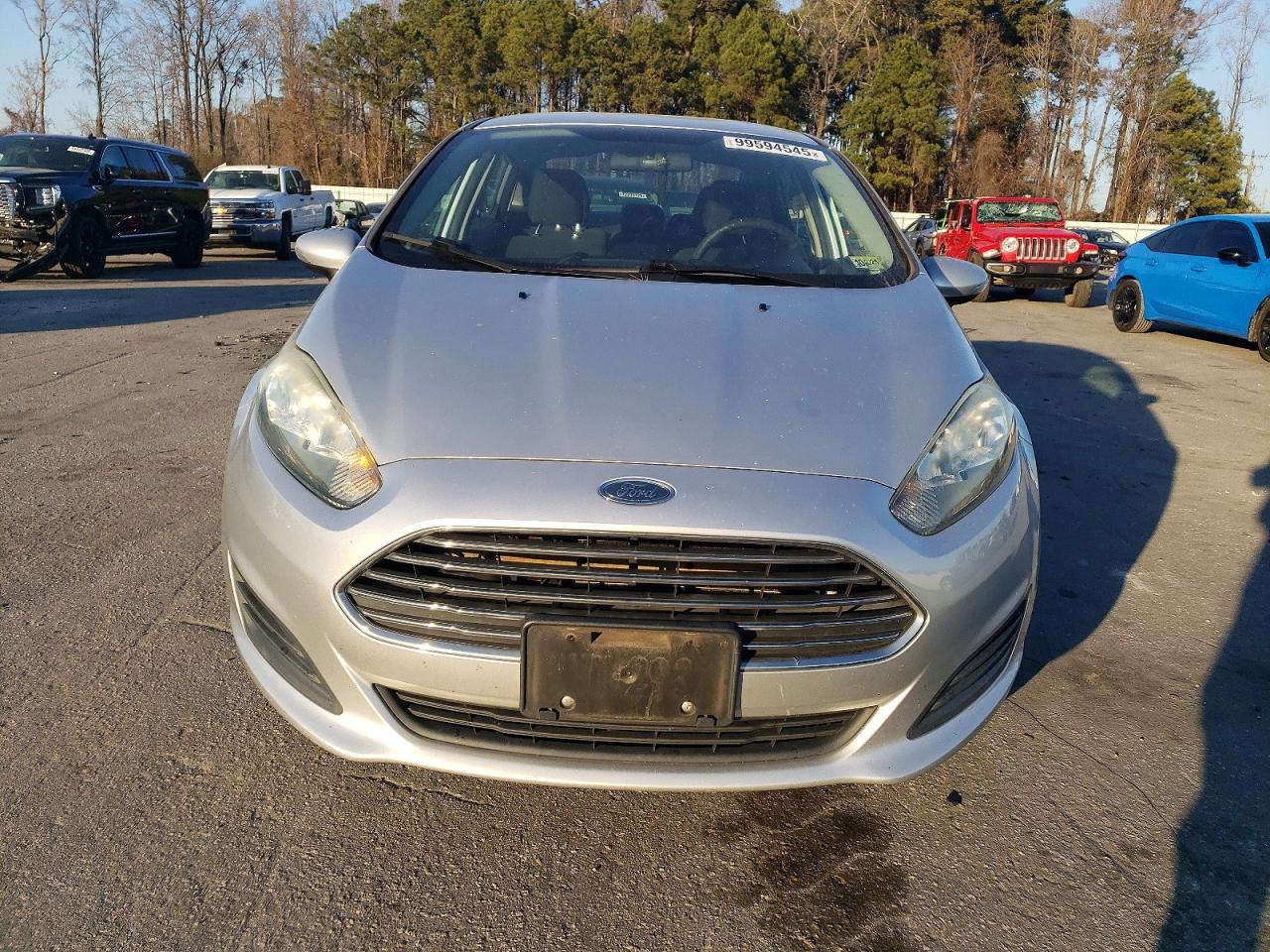 2018 FORD FIESTA SE photo 5