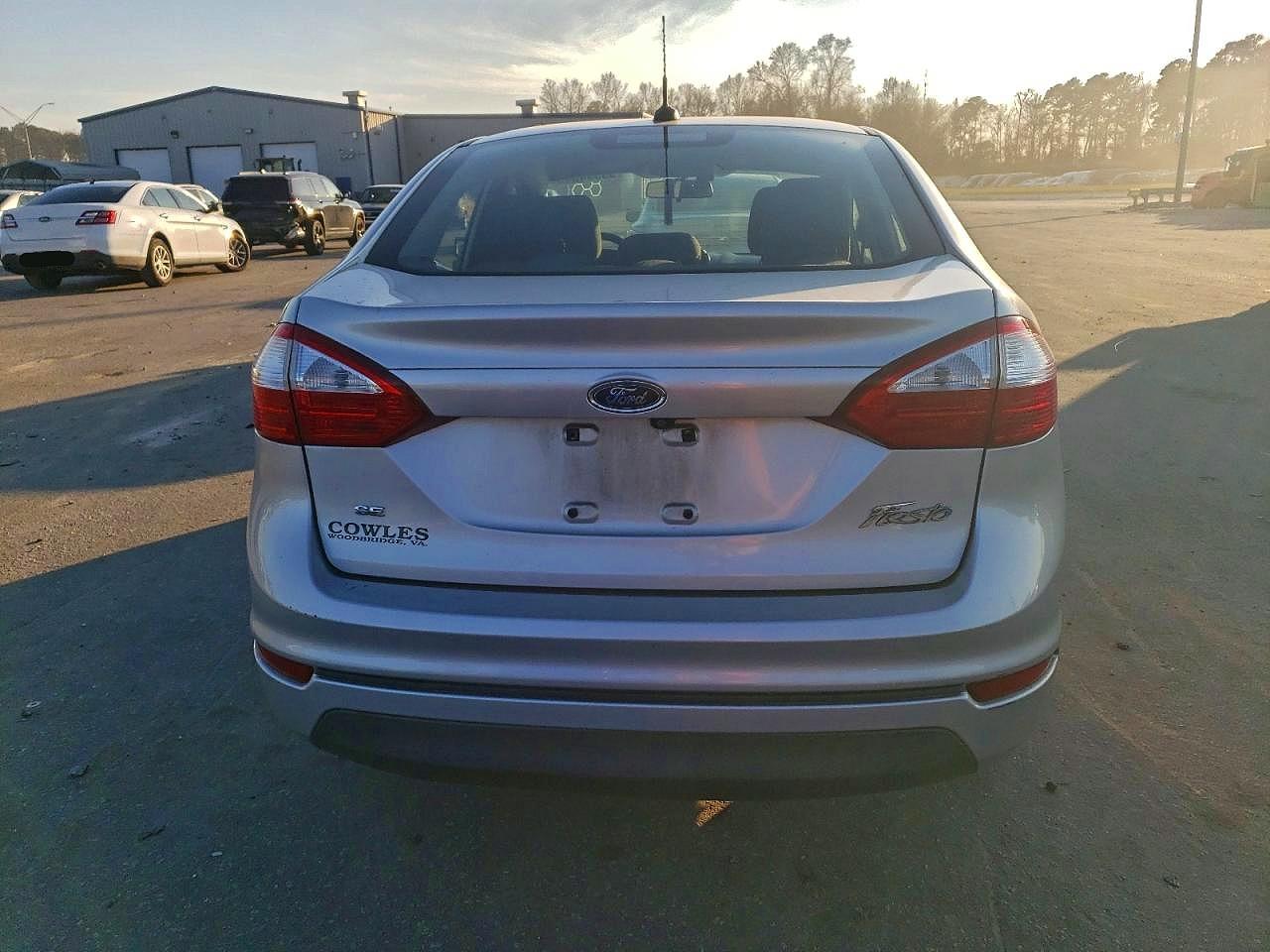 2018 FORD FIESTA SE photo 6