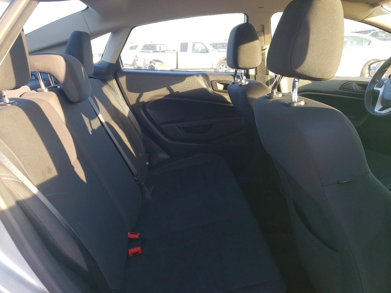 2018 FORD FIESTA SE photo 10