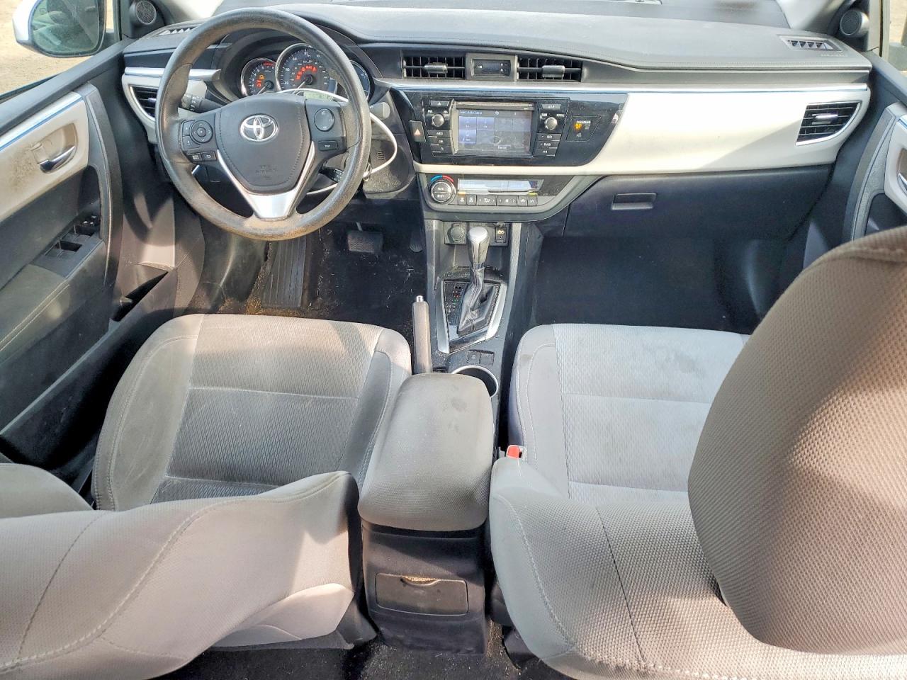 2016 TOYOTA COROLLA L photo 8