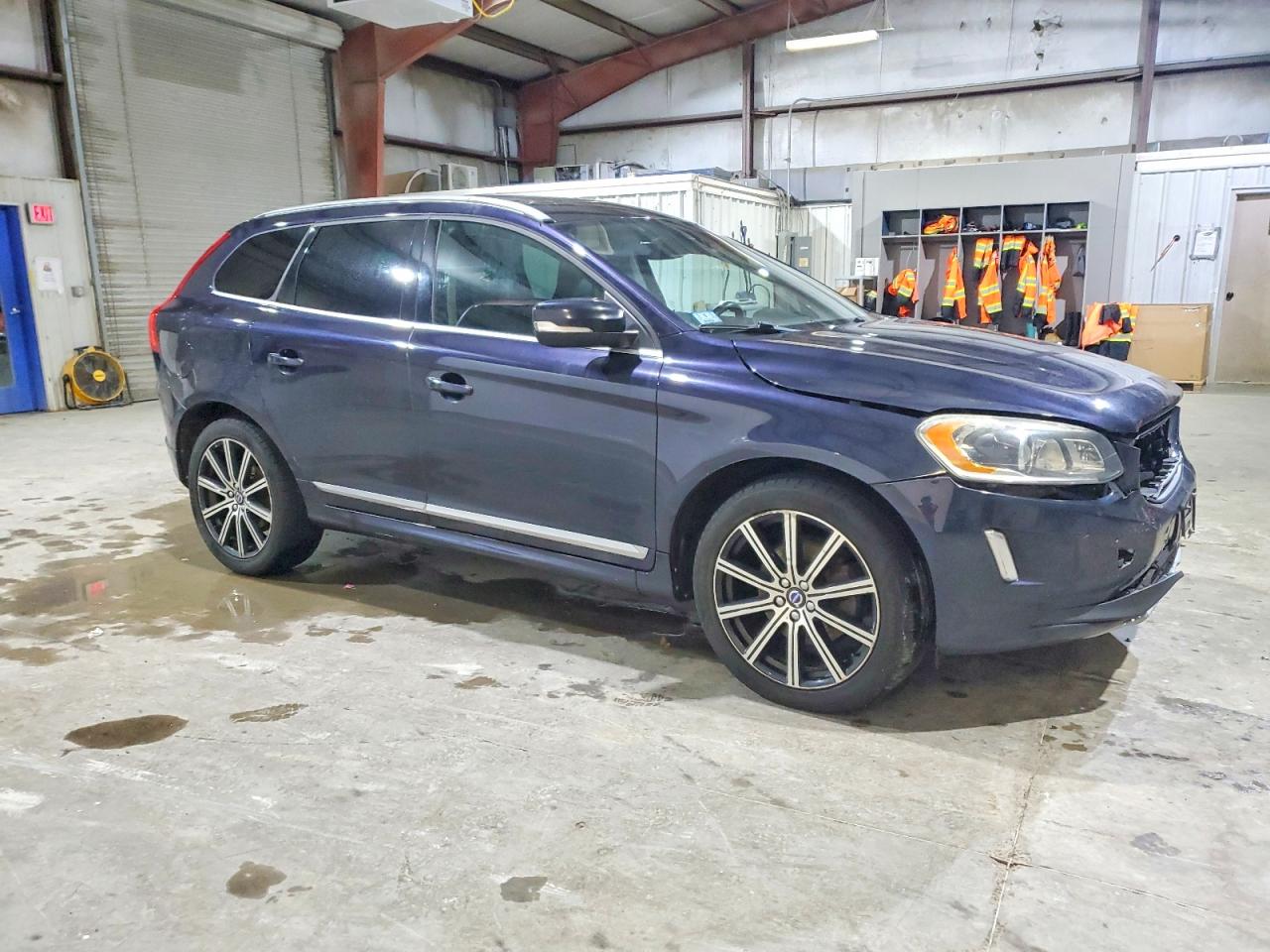 2017 VOLVO XC60 T6 INSCRIPTION photo 4