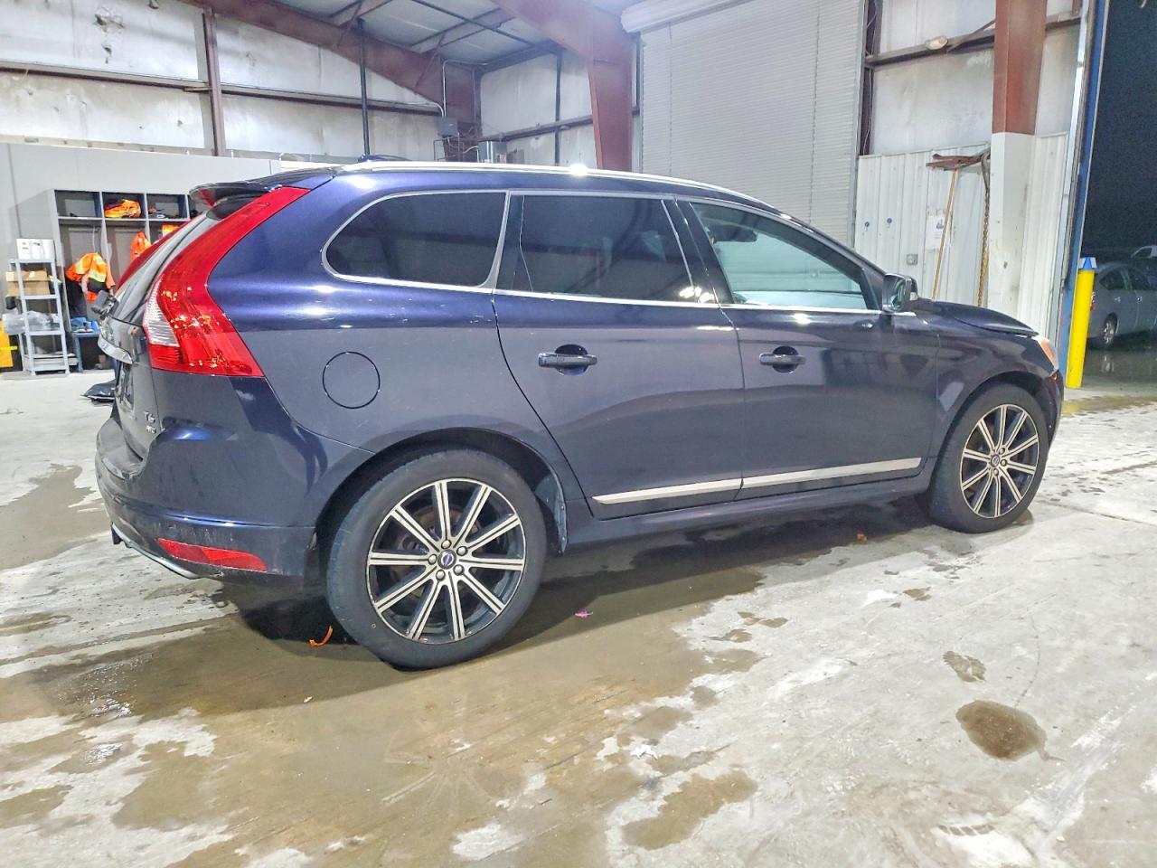 2017 VOLVO XC60 T6 INSCRIPTION photo 3