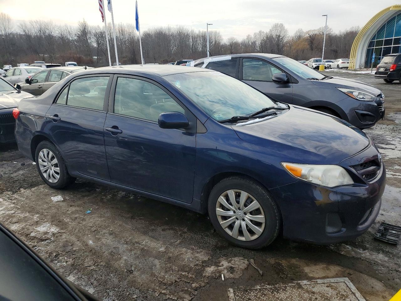 2012 TOYOTA COROLLA BASE photo 4