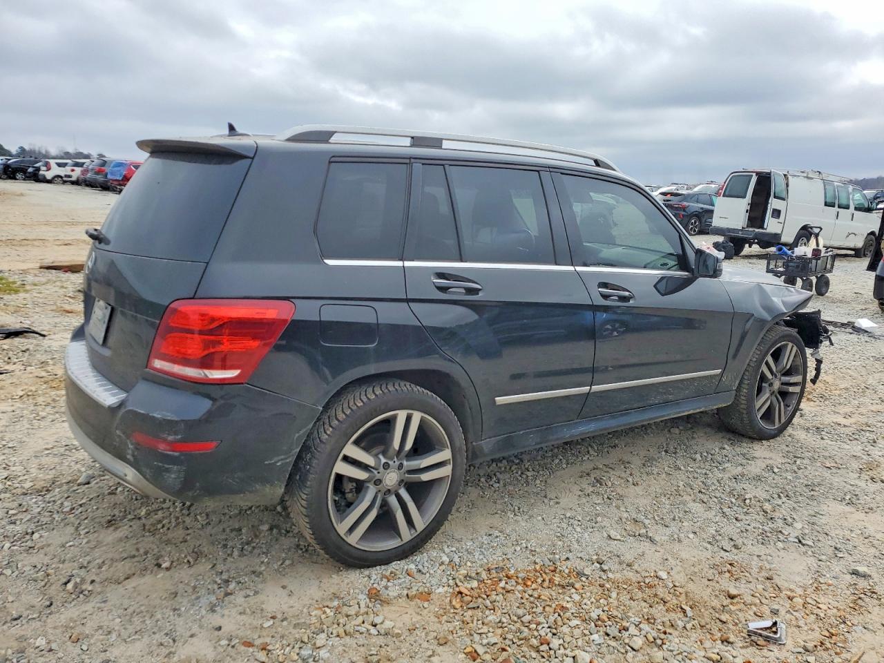 2015 MERCEDES-BENZ GLK 350 photo 3