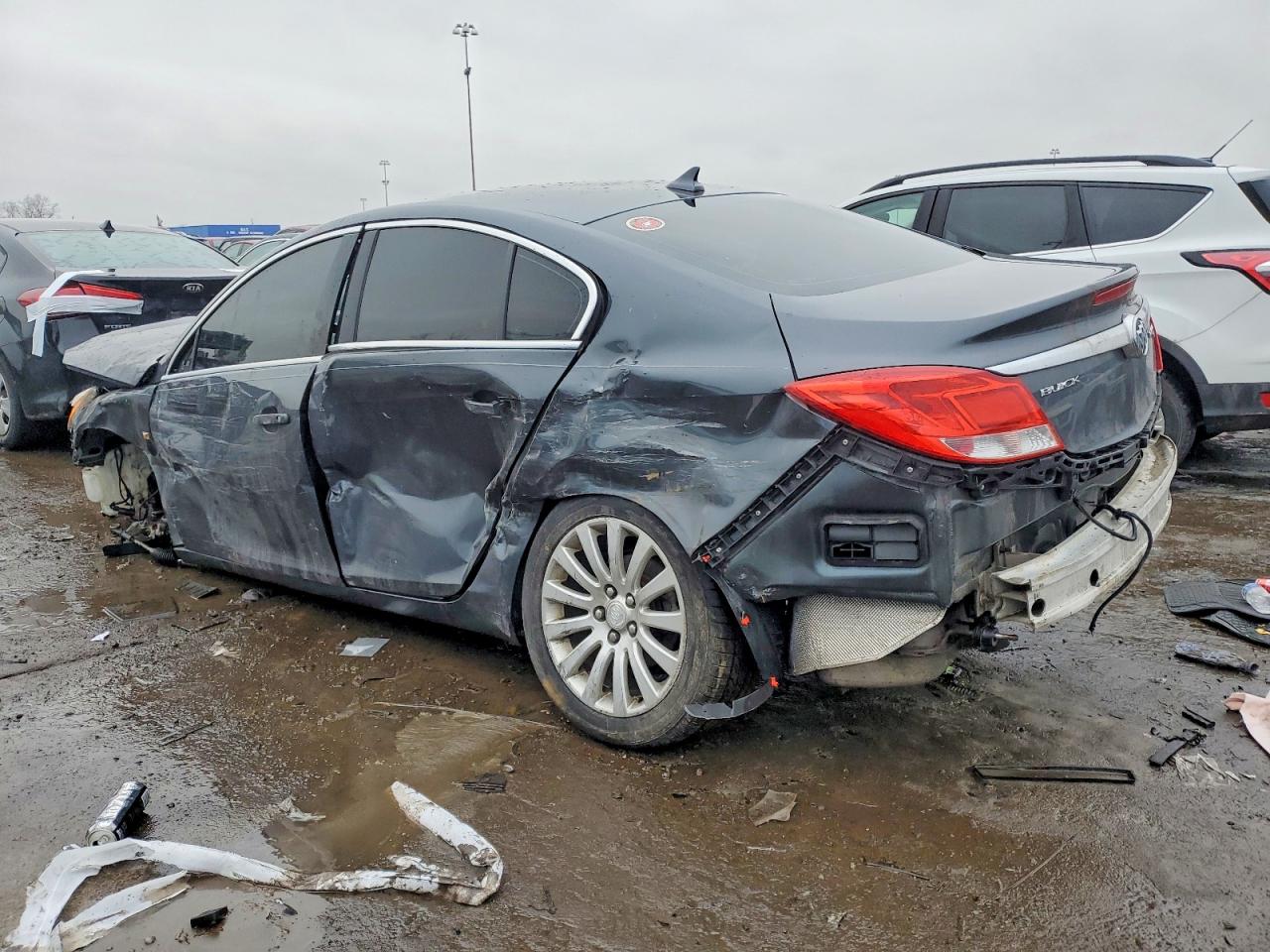 2011 BUICK REGAL CXL photo 2
