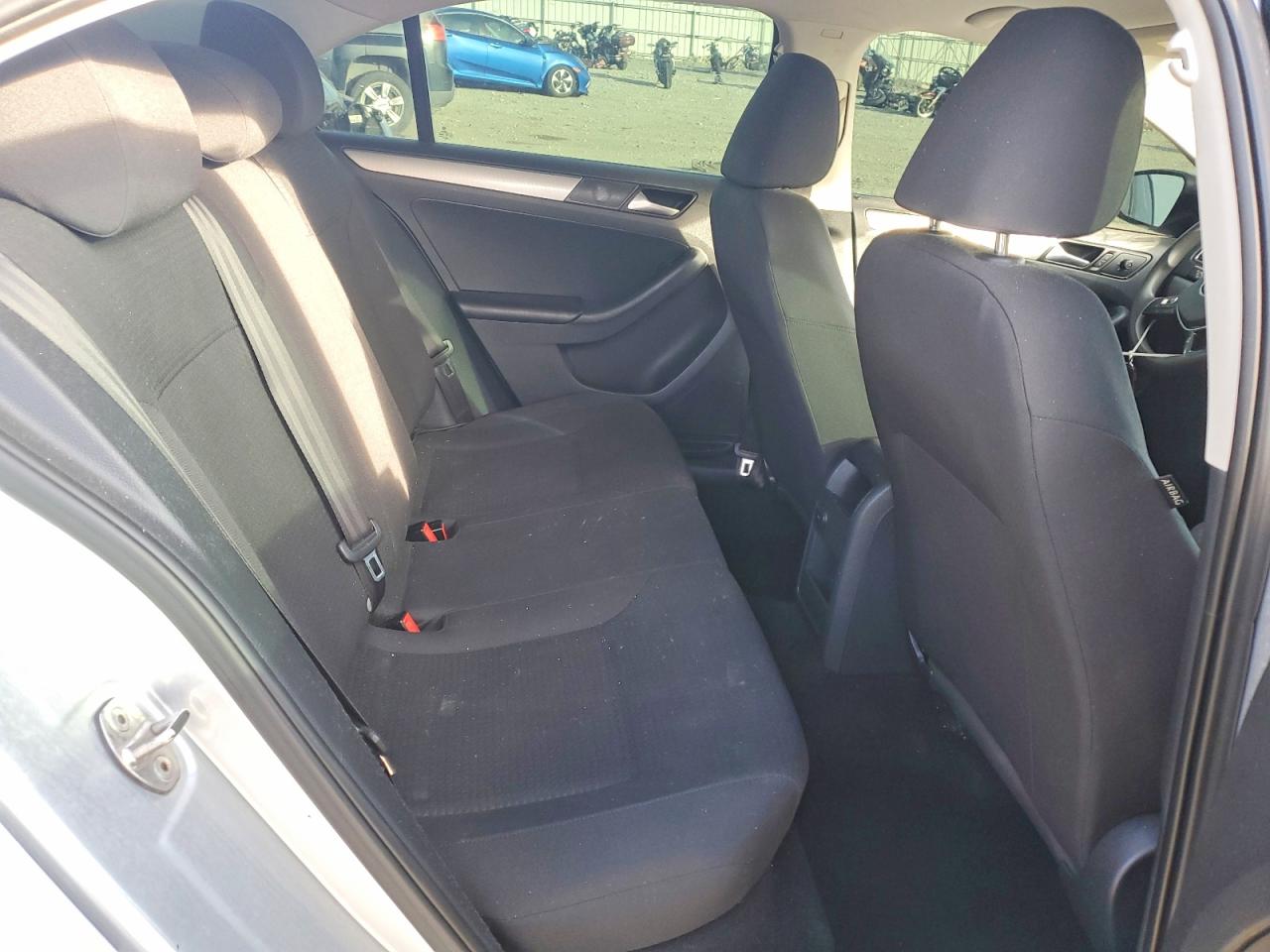 2016 VOLKSWAGEN JETTA SE photo 10