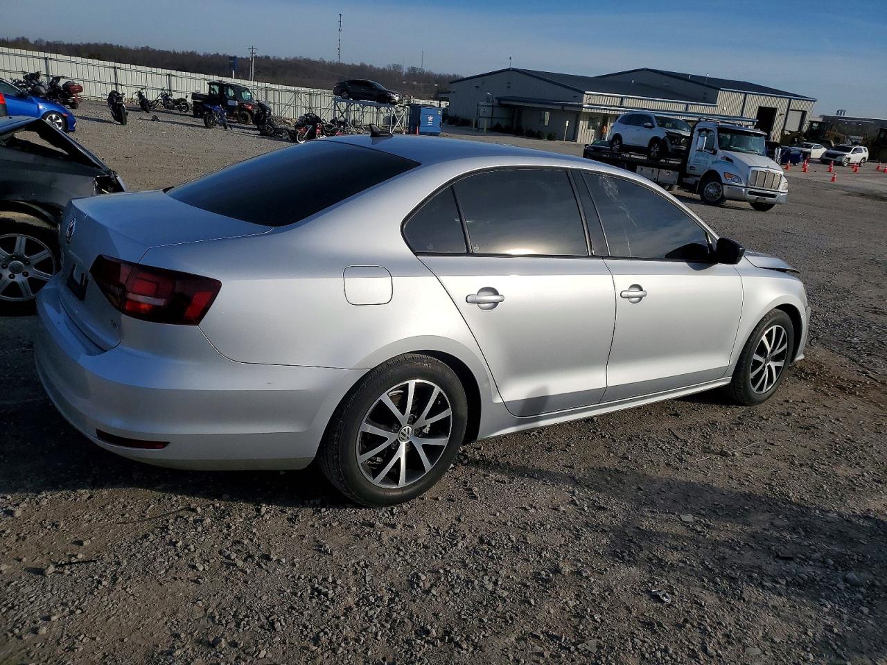 2016 VOLKSWAGEN JETTA SE photo 3
