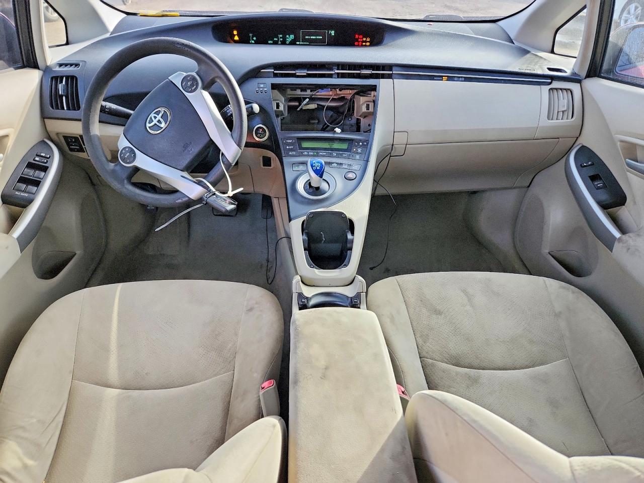 2010 TOYOTA PRIUS photo 8