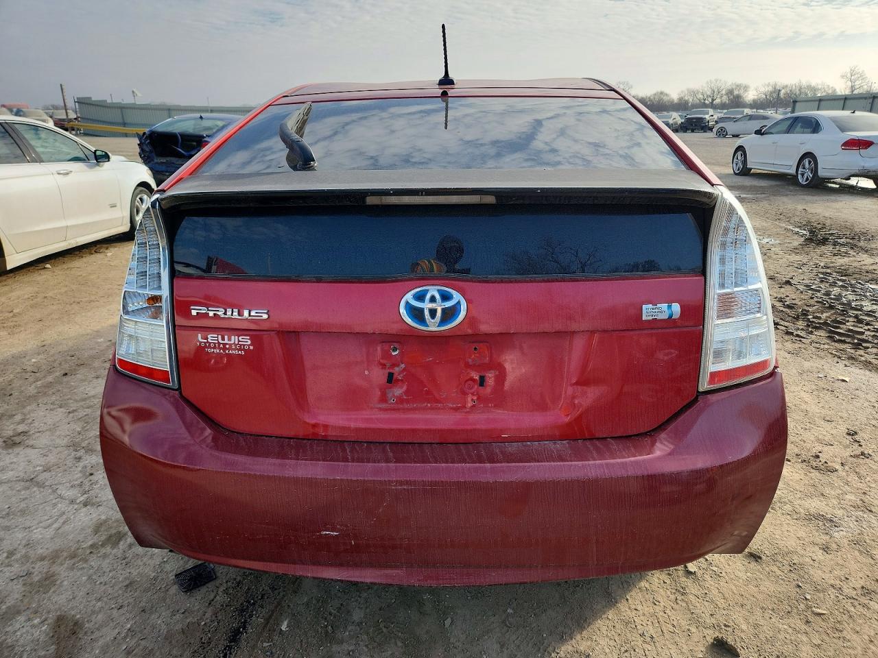 2010 TOYOTA PRIUS photo 6