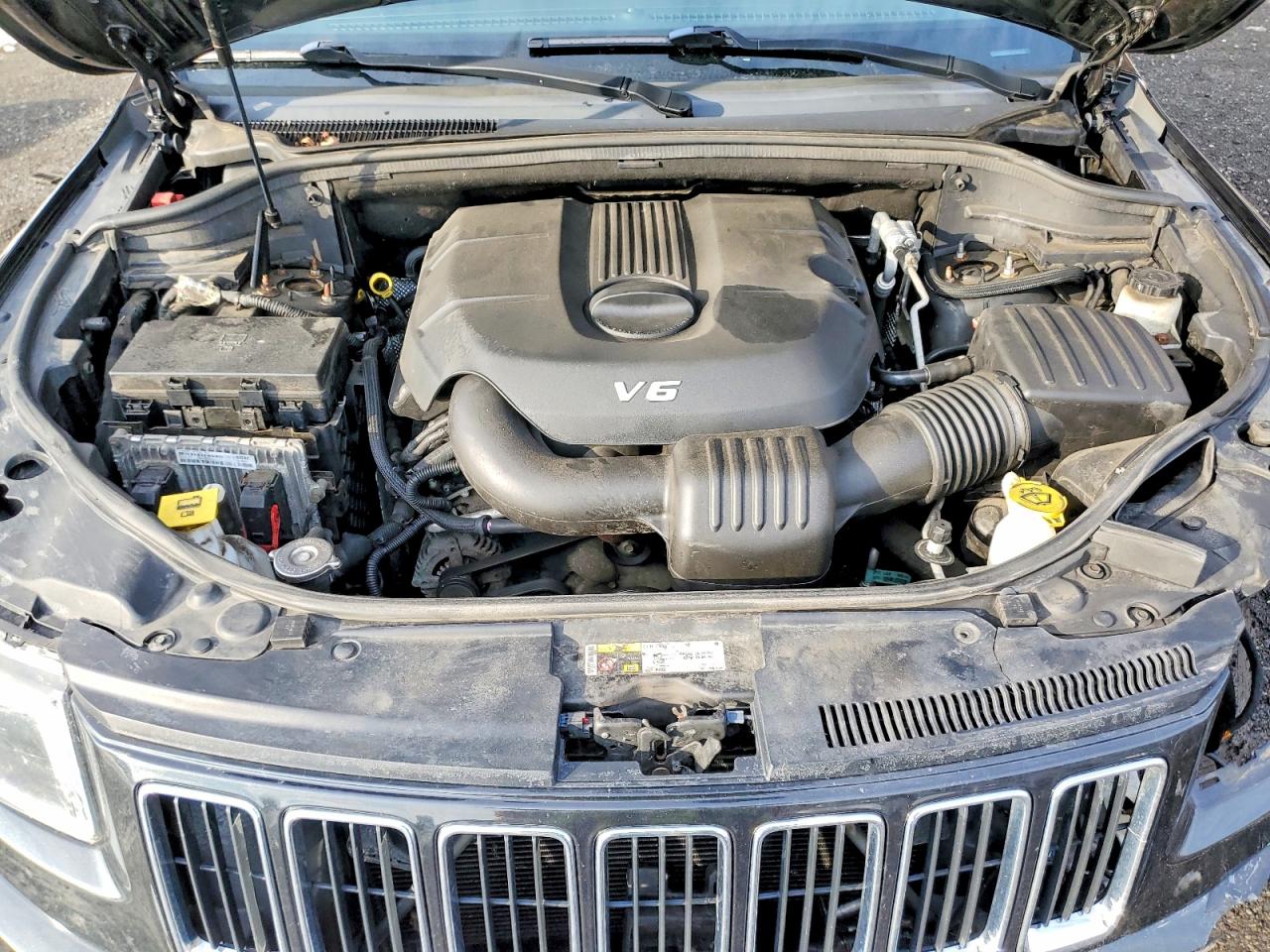 2014 JEEP GRAND CHEROKEE LAREDO photo 12