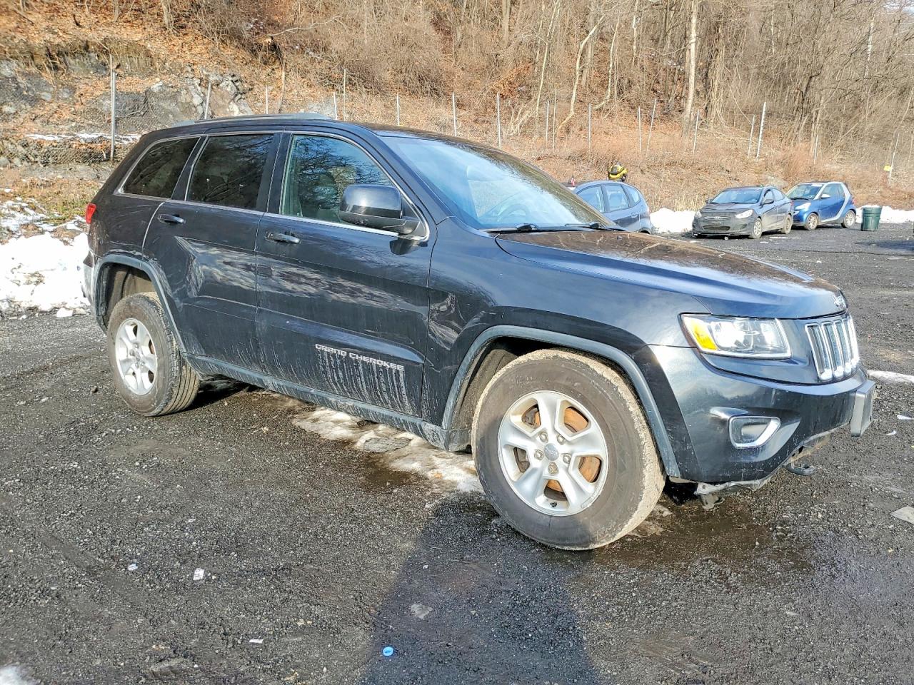 2014 JEEP GRAND CHEROKEE LAREDO photo 4