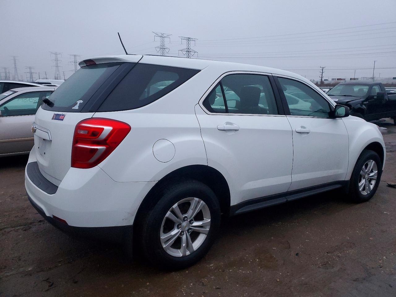 2017 CHEVROLET EQUINOX LS photo 3