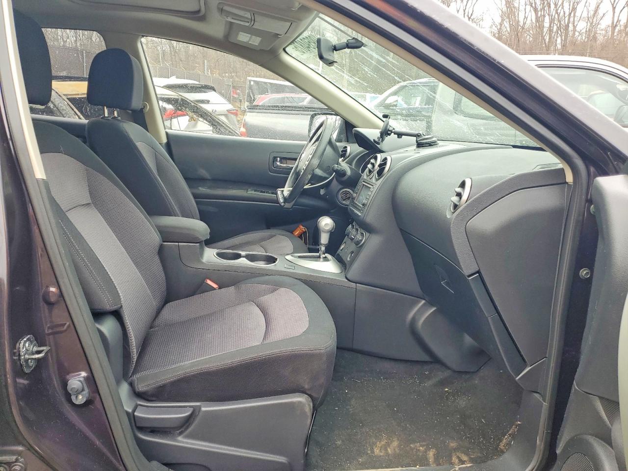 2013 NISSAN ROGUE S photo 7