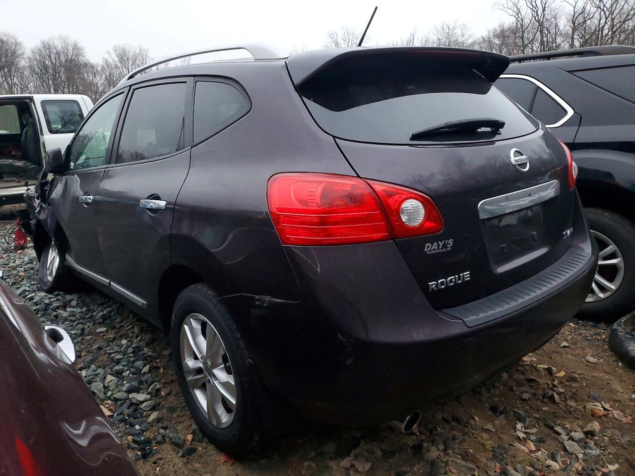 2013 NISSAN ROGUE S photo 2