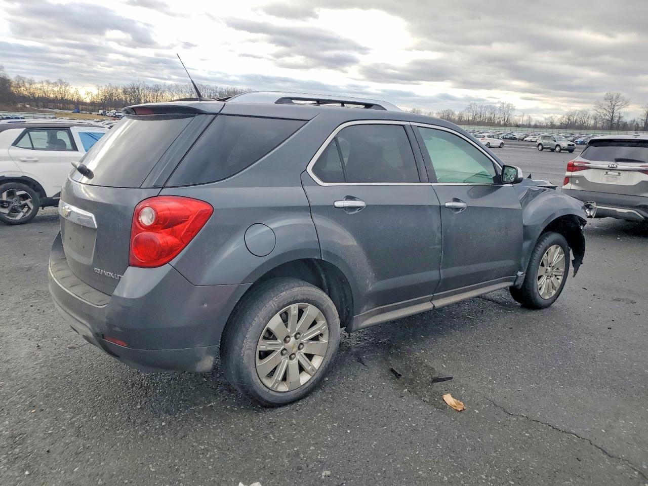 2010 CHEVROLET EQUINOX LTZ photo 3