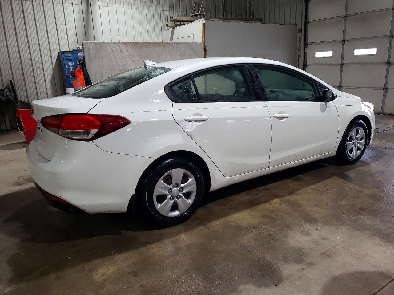 2018 KIA FORTE LX photo 3