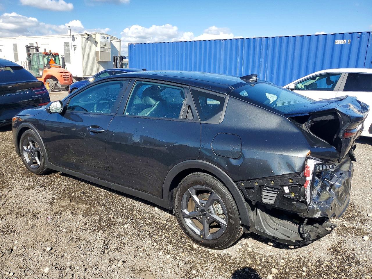 2025 KIA K4 LX photo 2