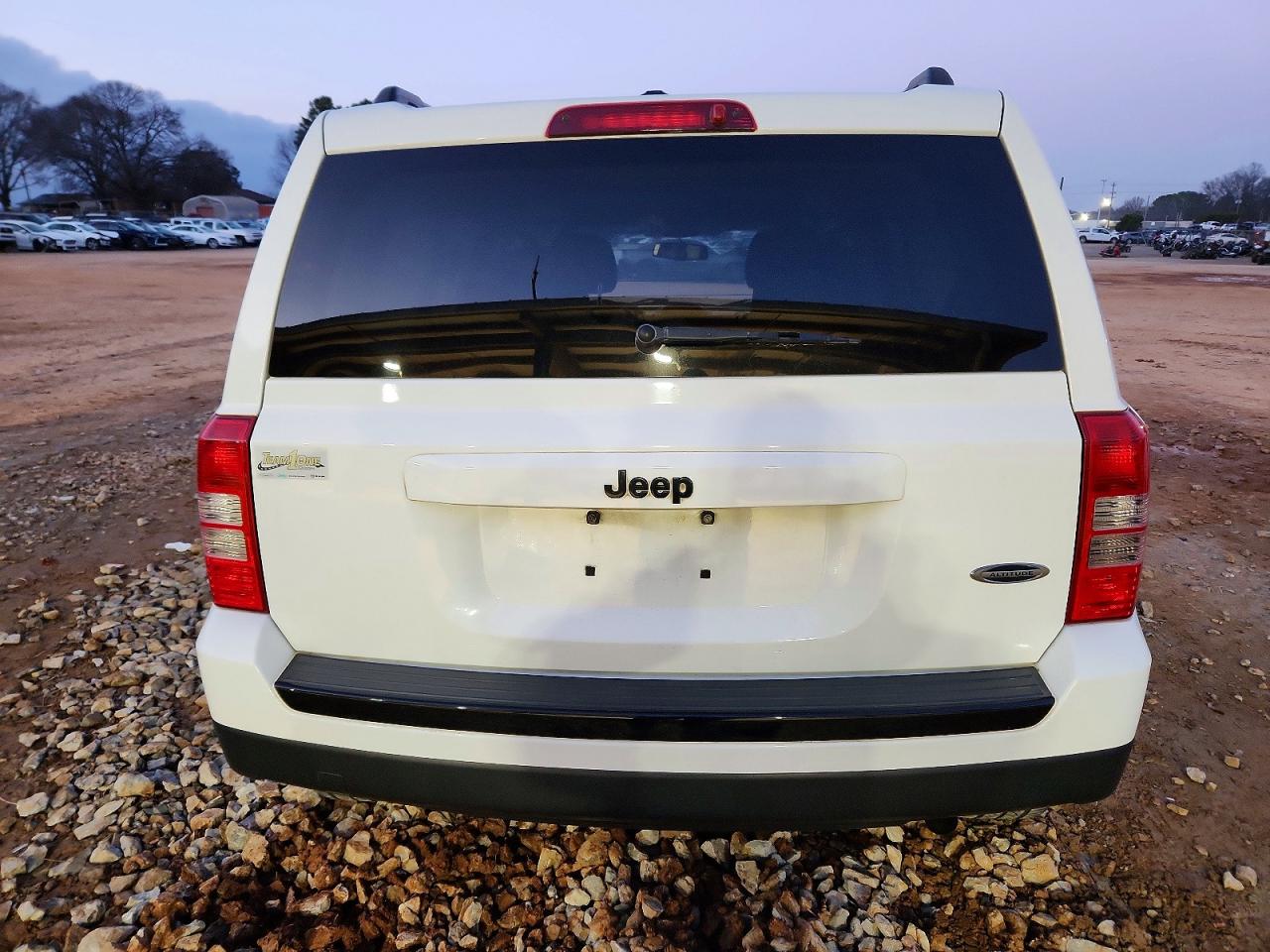 2015 JEEP PATRIOT SPORT photo 6