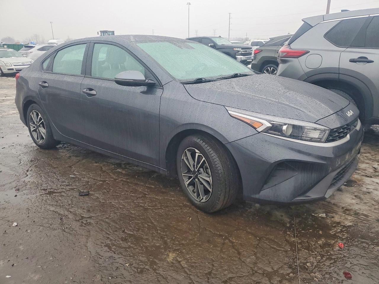 2023 KIA FORTE LX photo 4