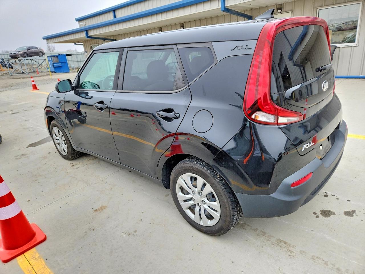2020 KIA SOUL LX photo 2