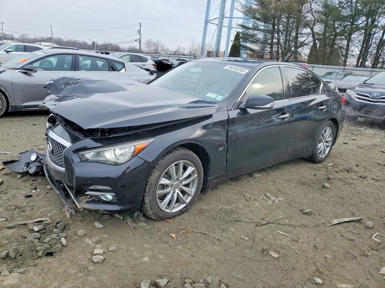 2015 INFINITI Q50