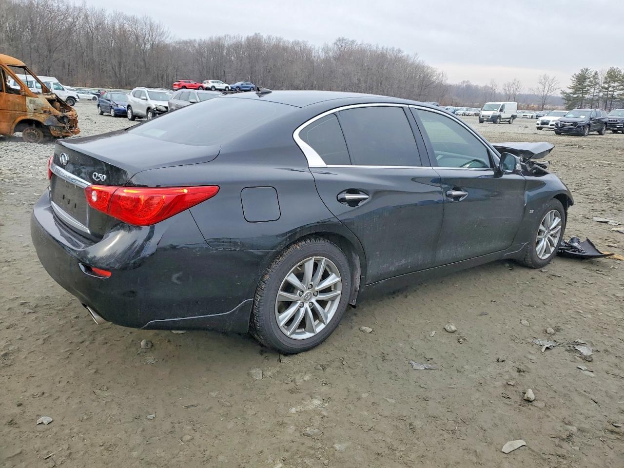 2015 INFINITI Q50 BASE photo 3