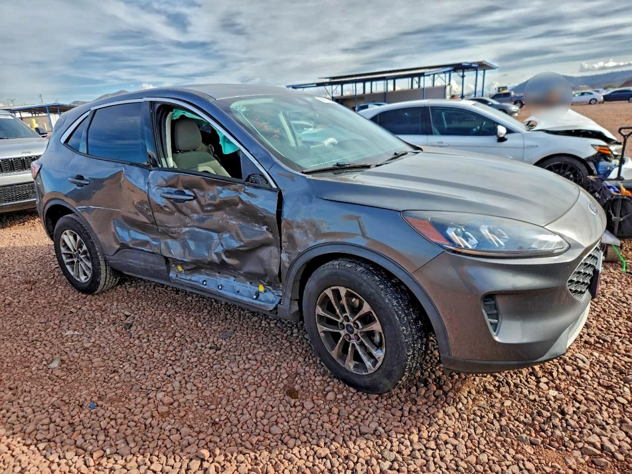2022 FORD ESCAPE SE photo 4