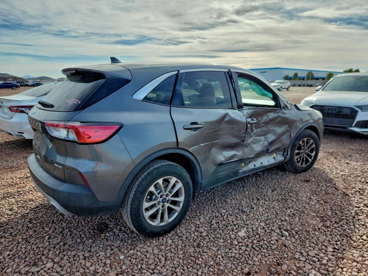 2022 FORD ESCAPE SE photo 3