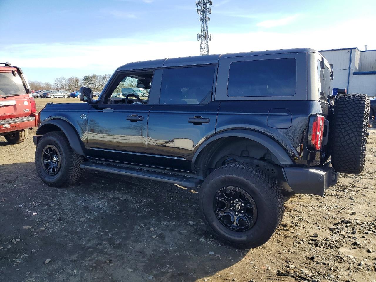 2023 FORD BRONCO BASE photo 2