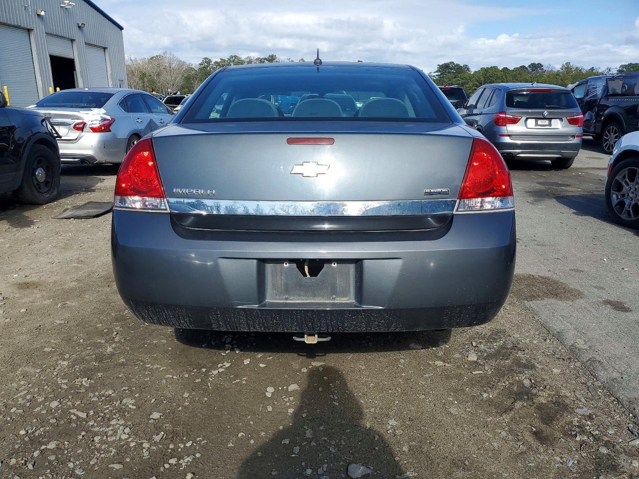 2011 CHEVROLET IMPALA LS photo 6