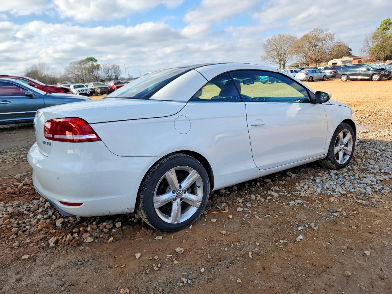 2012 VOLKSWAGEN EOS LUX photo 3
