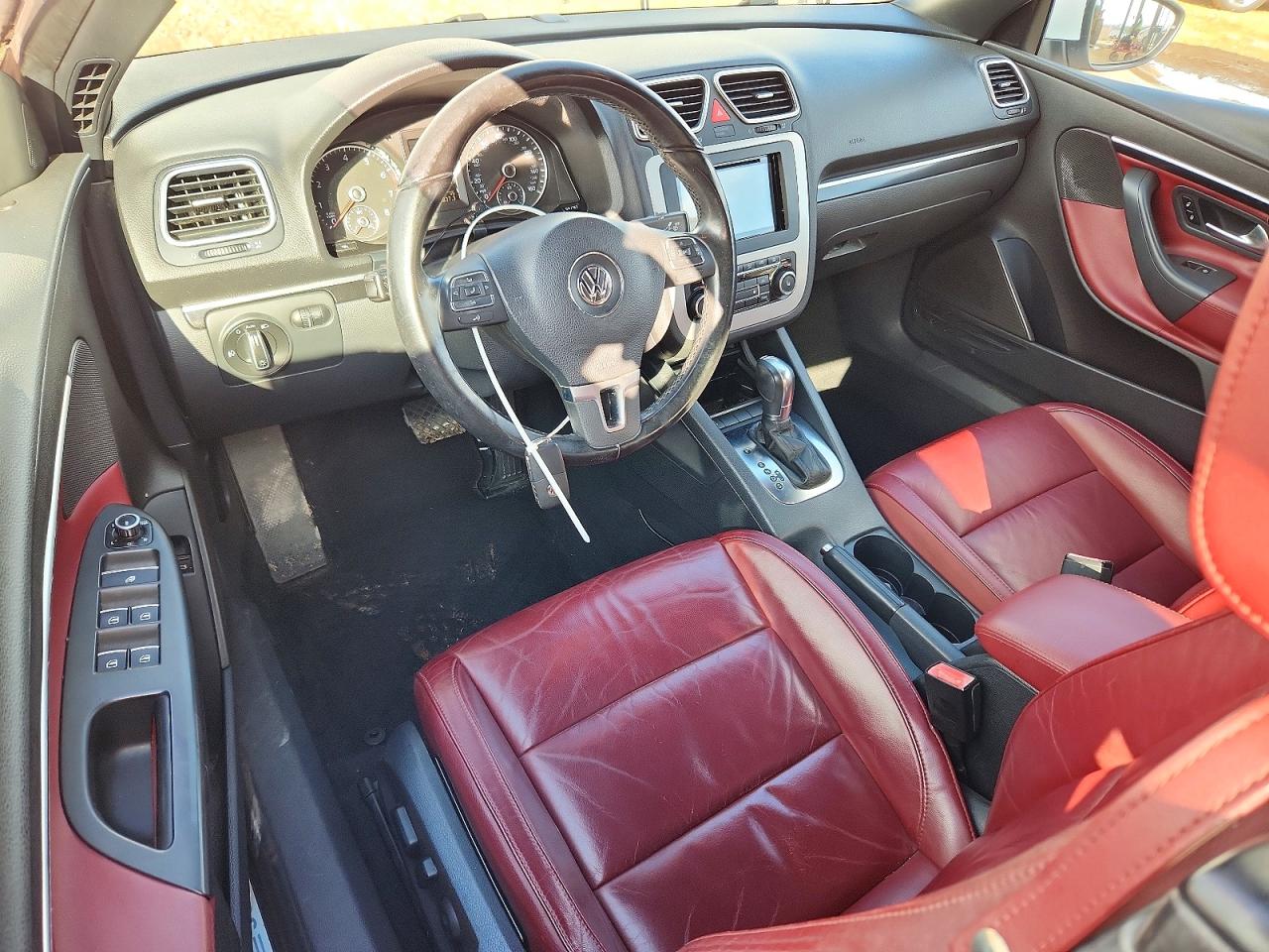 2012 VOLKSWAGEN EOS LUX photo 8