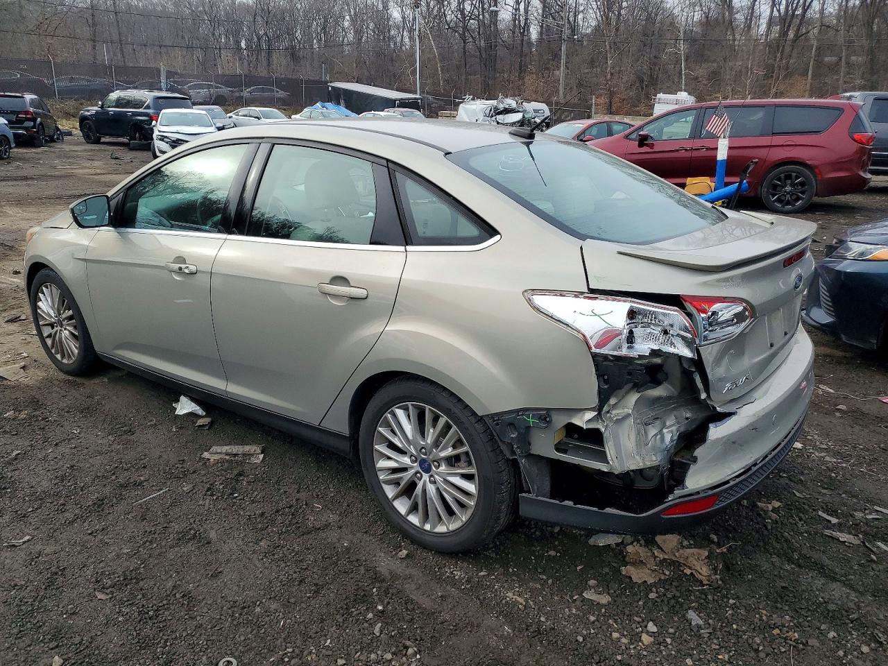 2015 FORD FOCUS TITANIUM photo 2