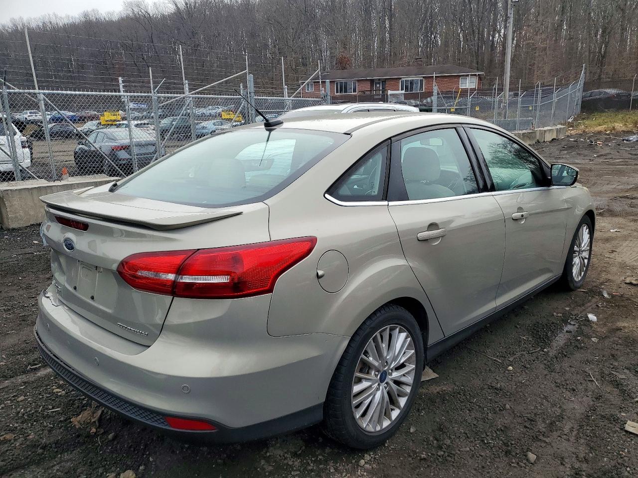 2015 FORD FOCUS TITANIUM photo 3