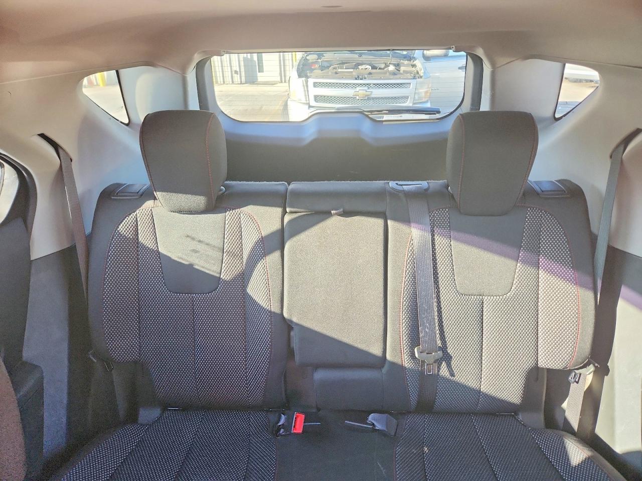 2015 CHEVROLET EQUINOX LT photo 10