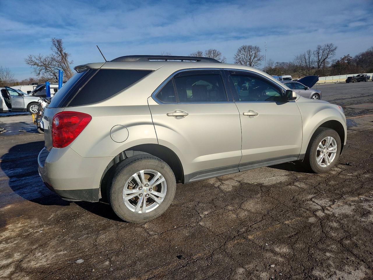 2015 CHEVROLET EQUINOX LT photo 3