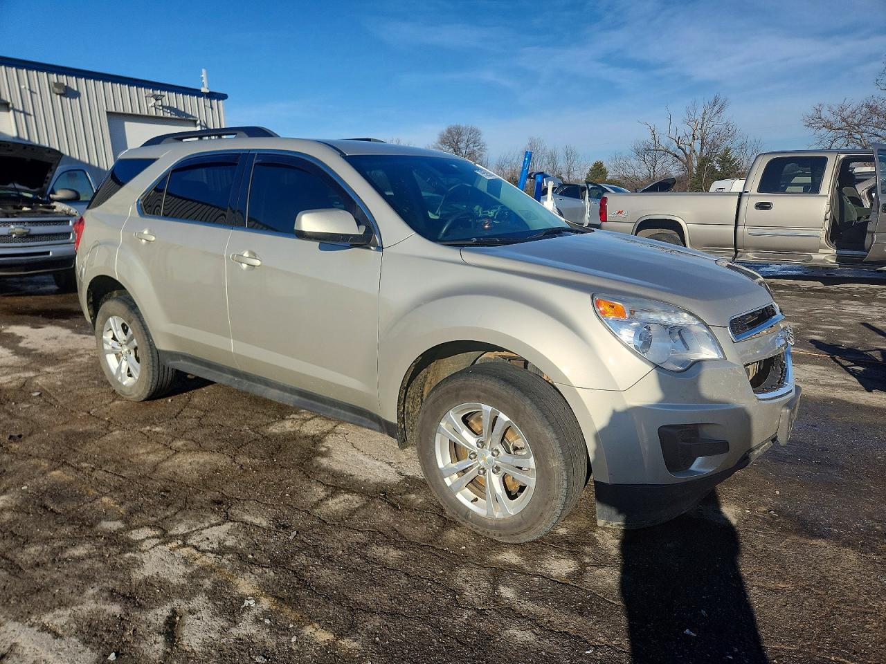 2015 CHEVROLET EQUINOX LT photo 4