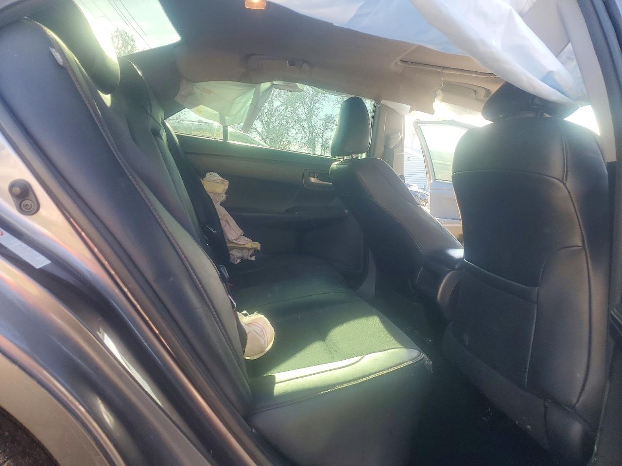 2017 TOYOTA CAMRY LE photo 10
