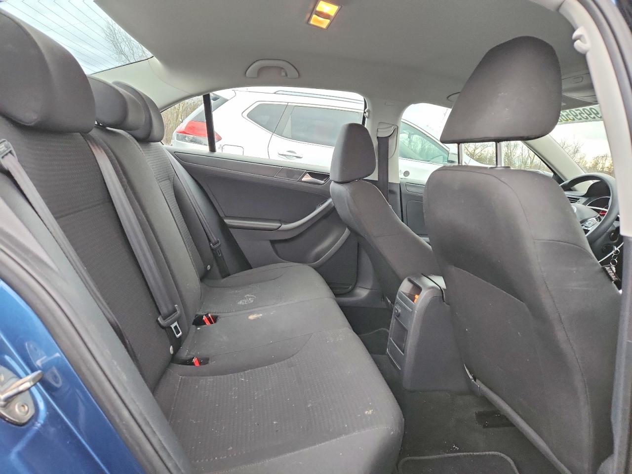 2016 VOLKSWAGEN JETTA S photo 19