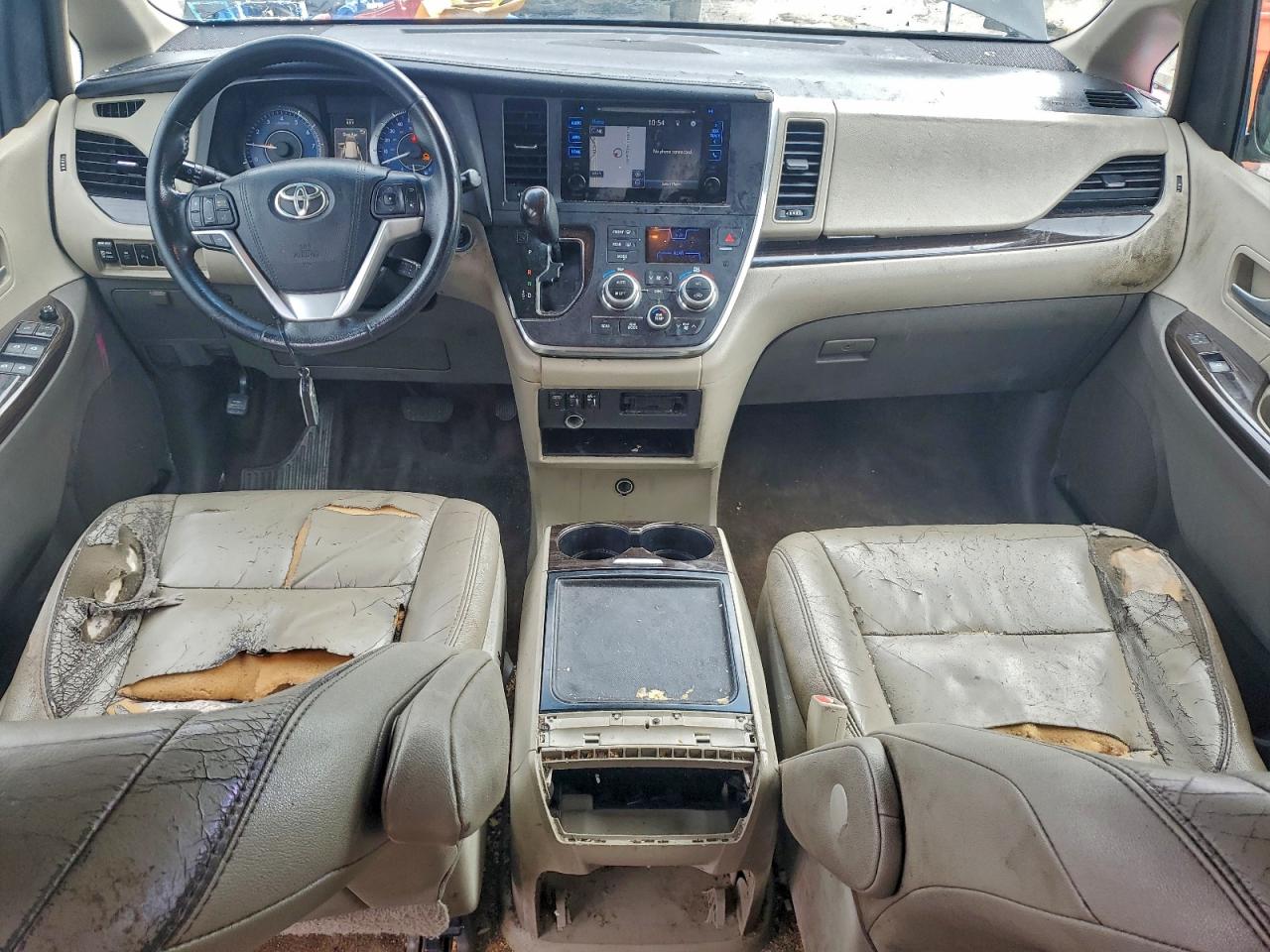2015 TOYOTA SIENNA XLE photo 8