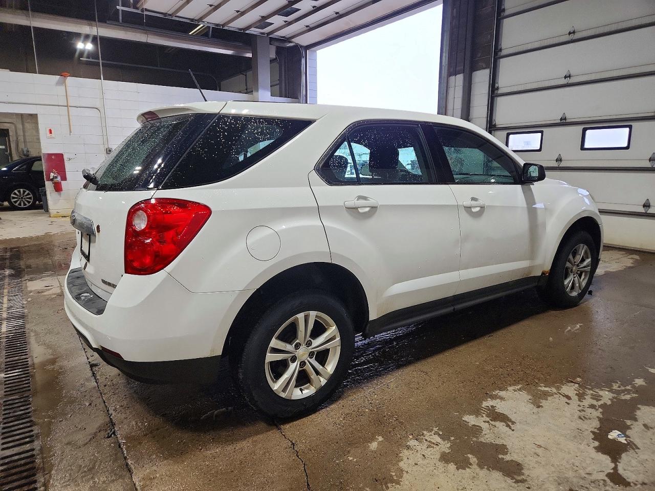 2015 CHEVROLET EQUINOX LS photo 3