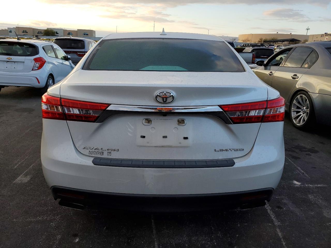 2013 TOYOTA AVALON BASE photo 6
