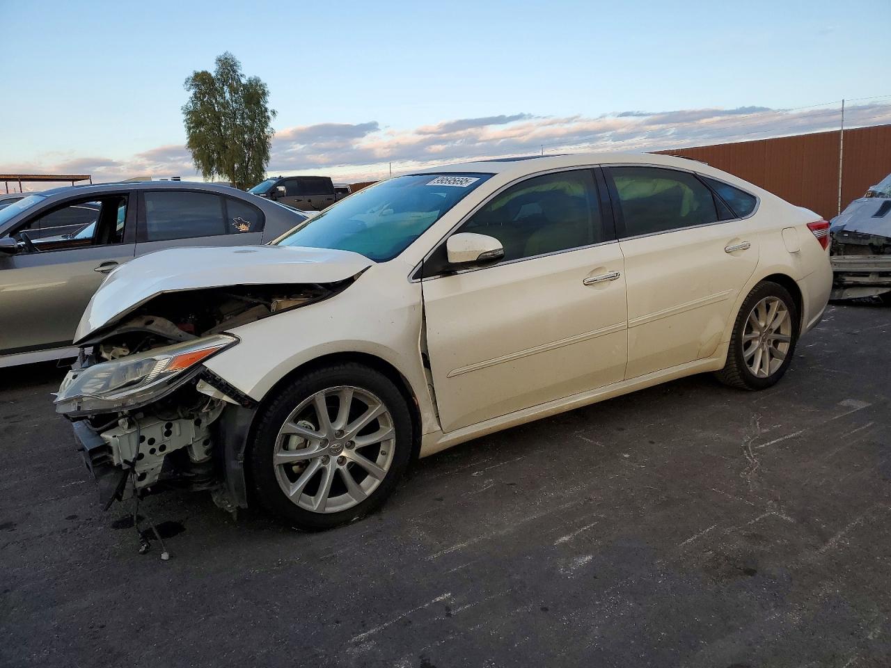 2013 TOYOTA AVALON