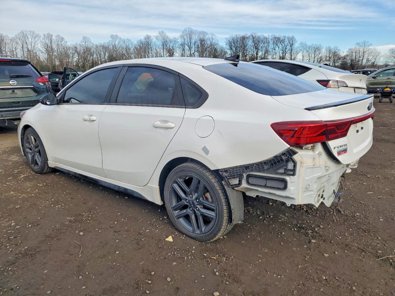 2021 KIA FORTE GT LINE photo 2