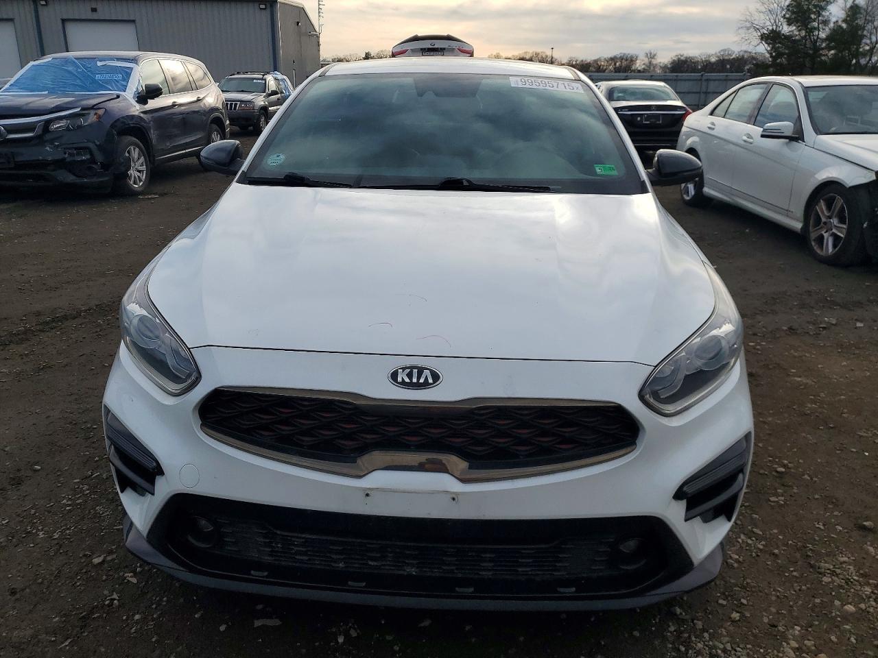 2021 KIA FORTE GT LINE photo 5
