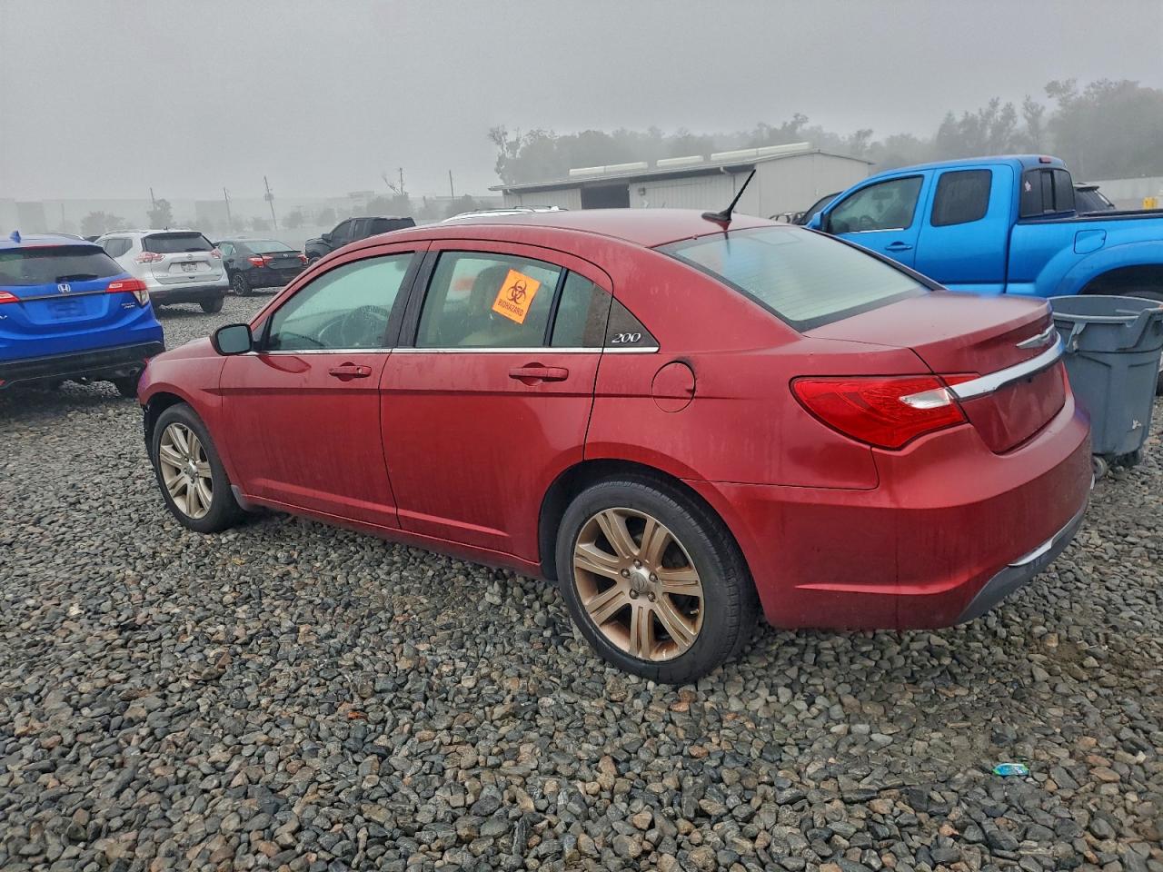 2013 CHRYSLER 200 TOURING photo 2