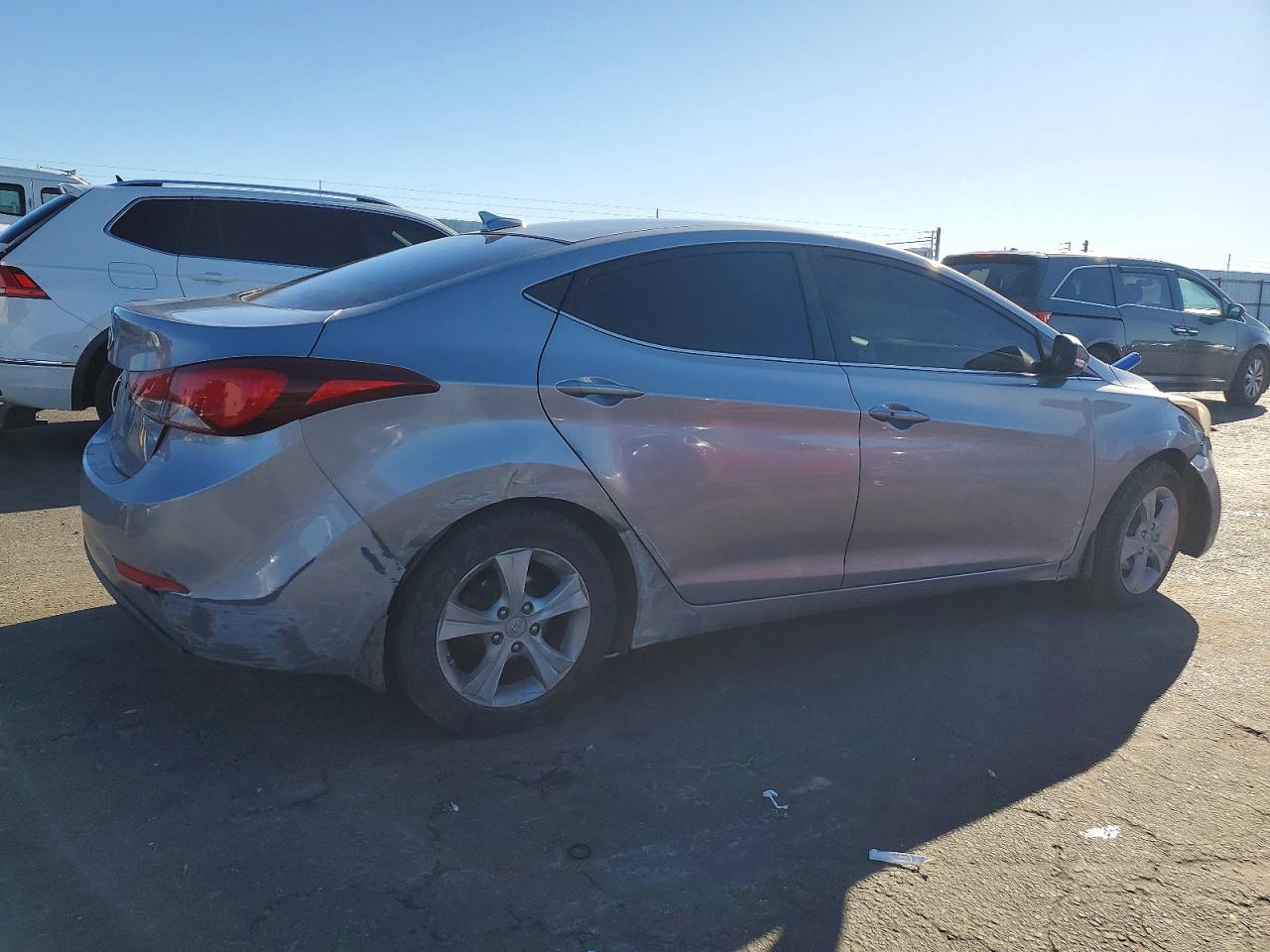 2016 HYUNDAI ELANTRA SE photo 3
