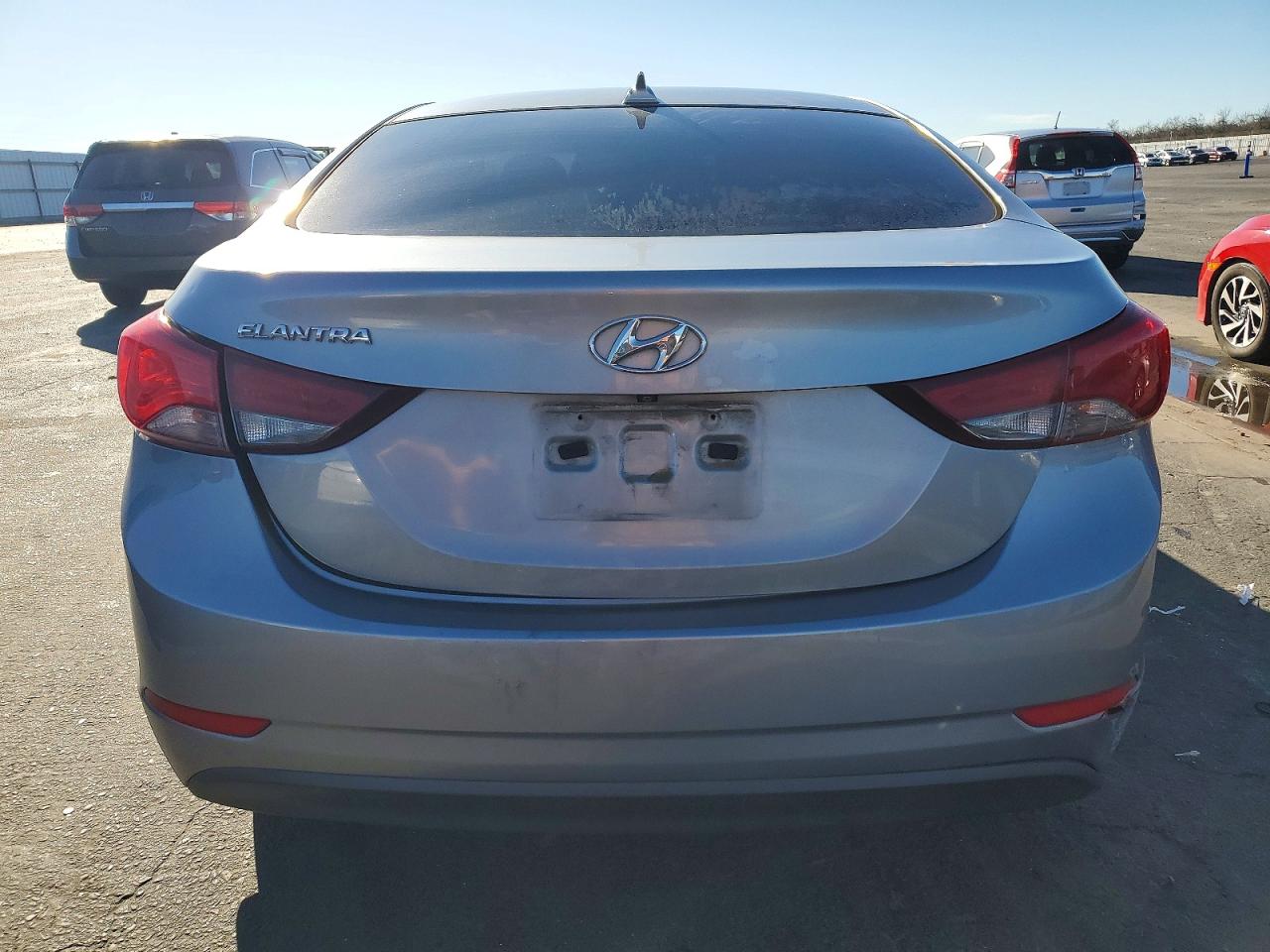 2016 HYUNDAI ELANTRA SE photo 6